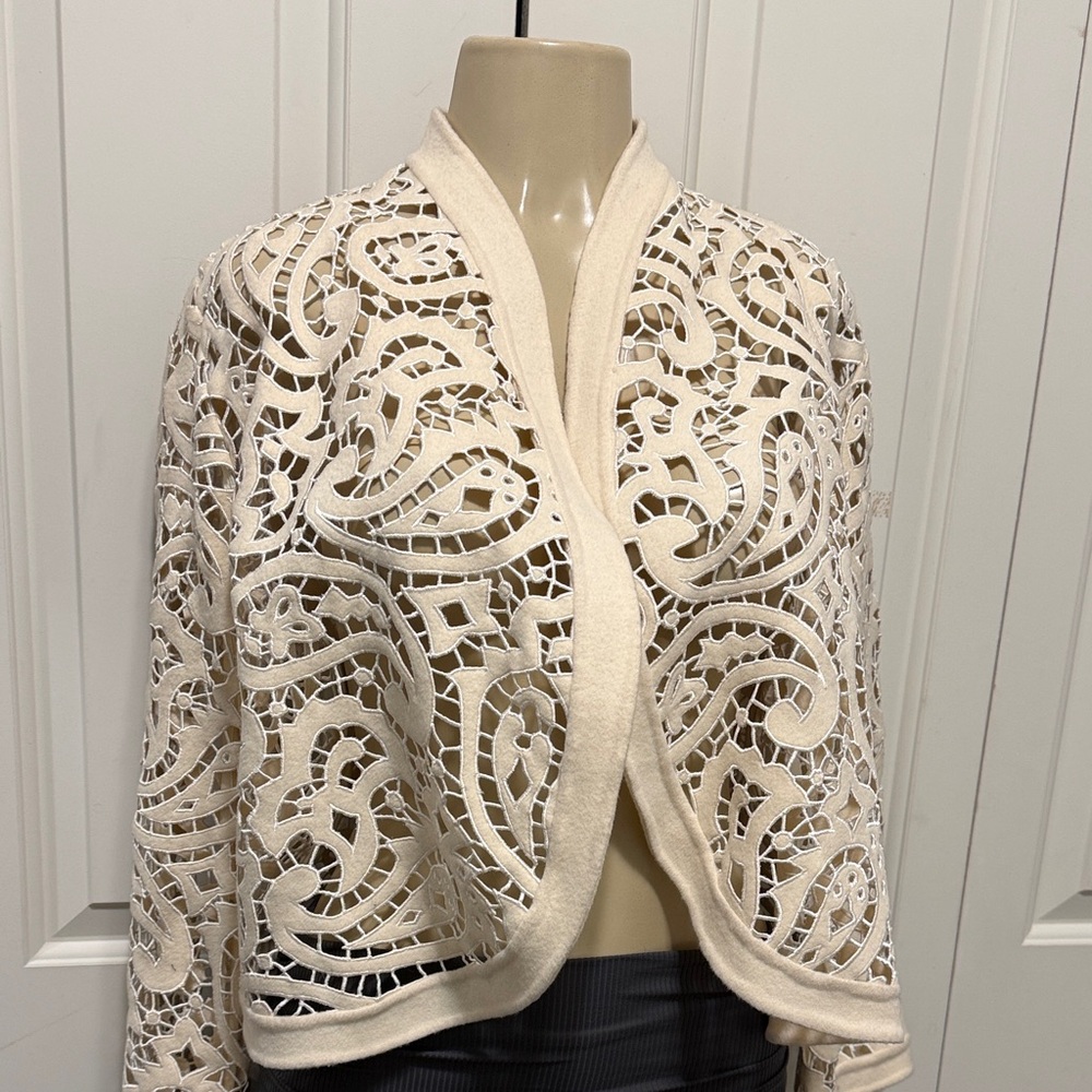 Chic Open-Front Lace Shrug in Cream - Picture 1 of 11